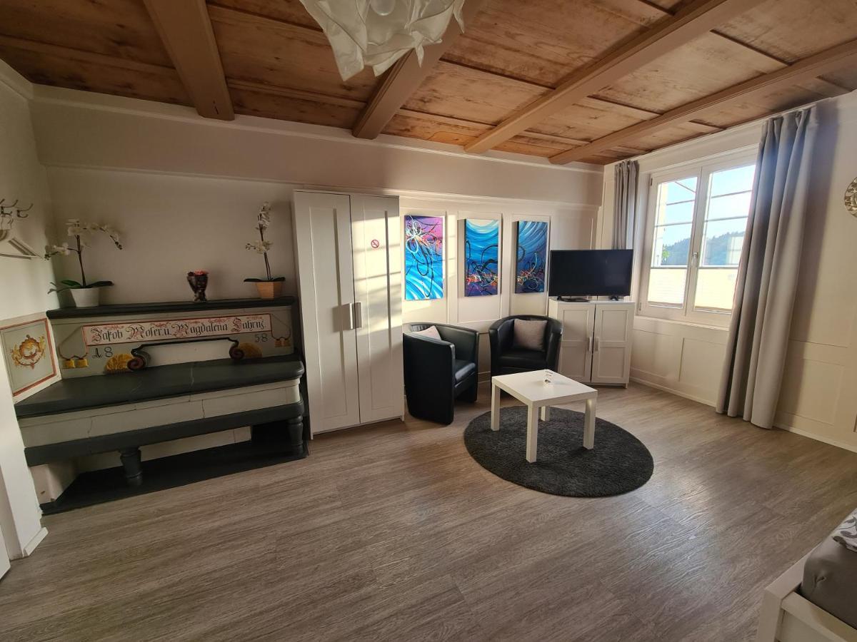 Von May Rooms Herbligen Bagian luar foto